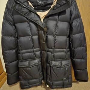 Womens Abercrombie and Fitch puffer coat